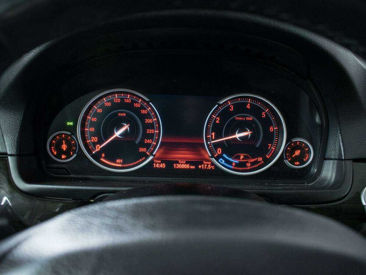 BMW 5 серии с пробегом — 2016 год. Фото: #10