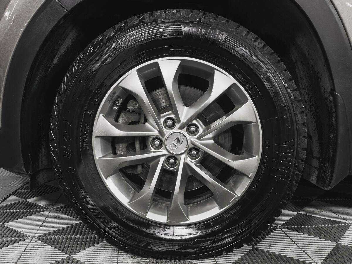 Hyundai Santa Fe с пробегом — 2018 год. Фото: #15