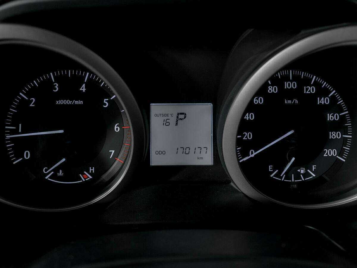 Toyota Land Cruiser Prado с пробегом — 2012 год. Фото: #10