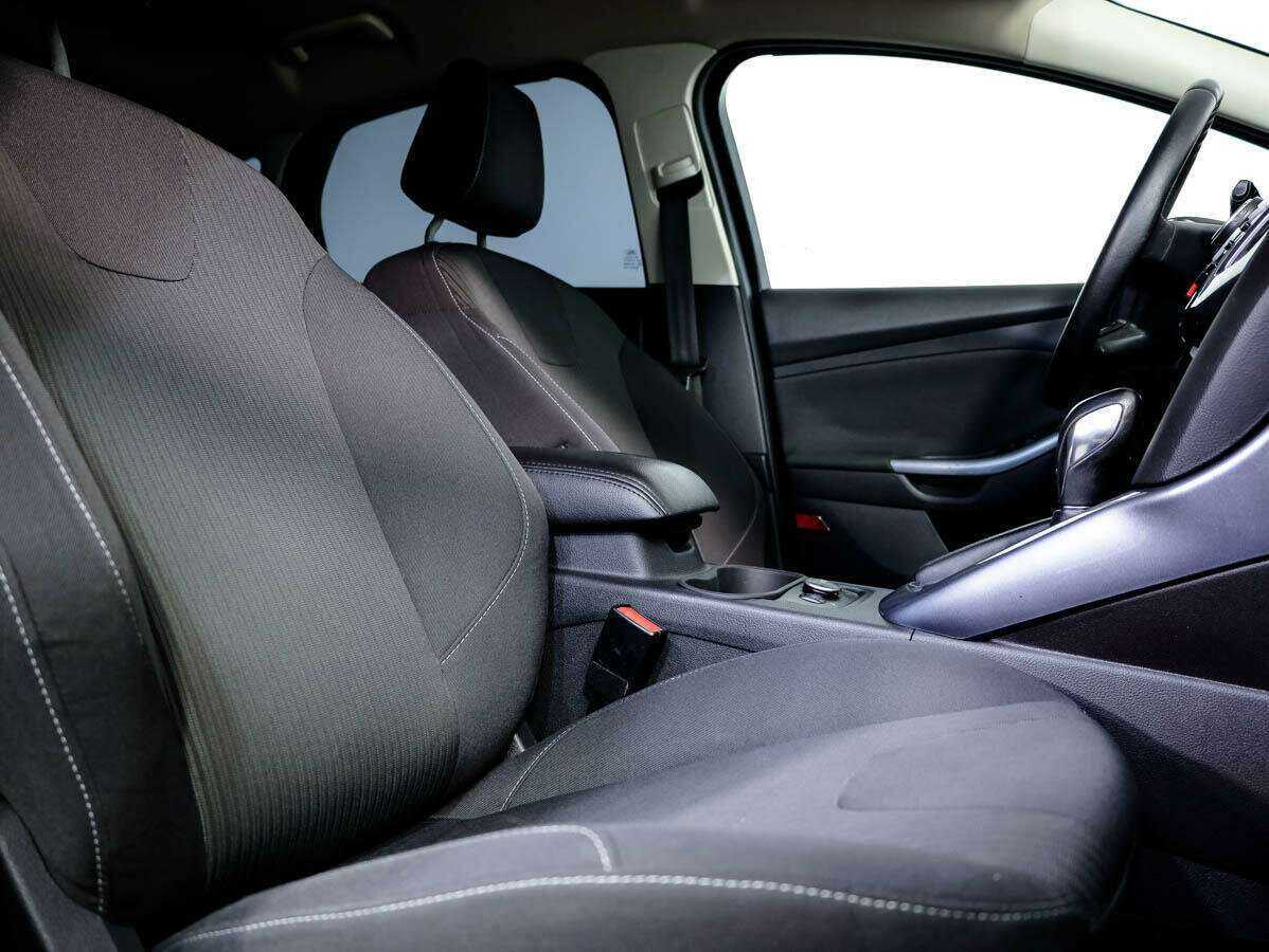 Ford Focus с пробегом — 2013 год. Фото: #11