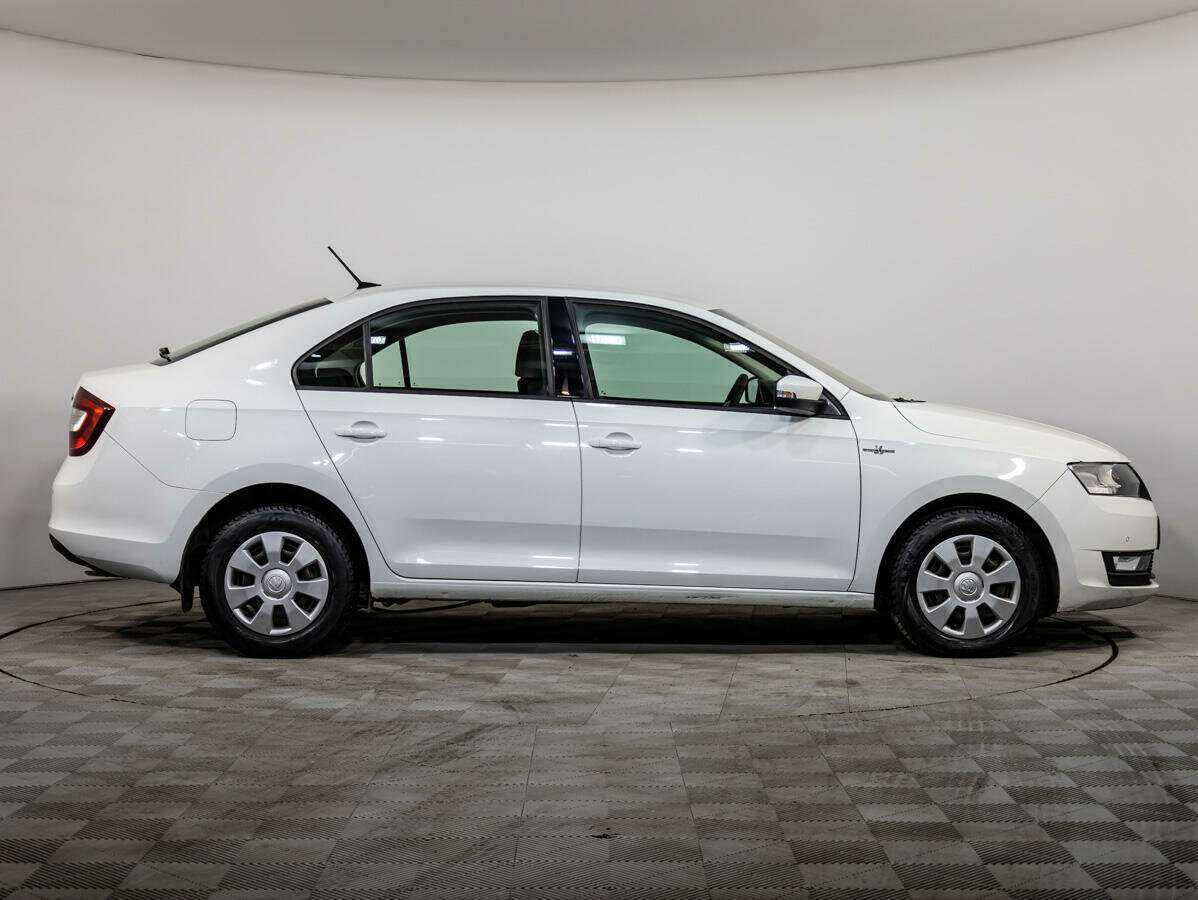 Skoda Rapid с пробегом — 2018 год. Фото: #2