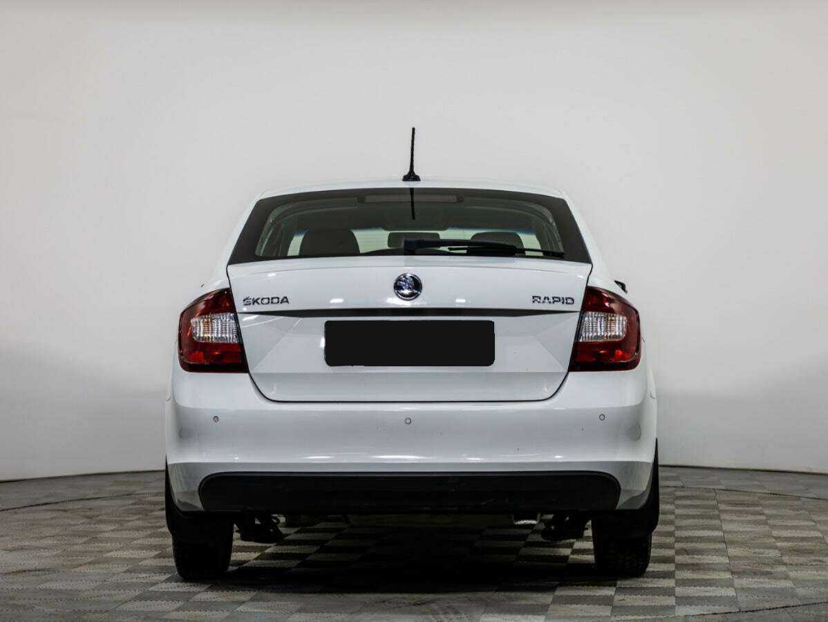Skoda Rapid с пробегом — 2018 год. Фото: #4