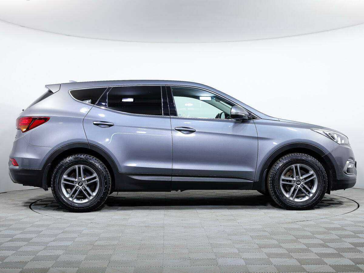 Hyundai Santa Fe с пробегом — 2017 год. Фото: #3