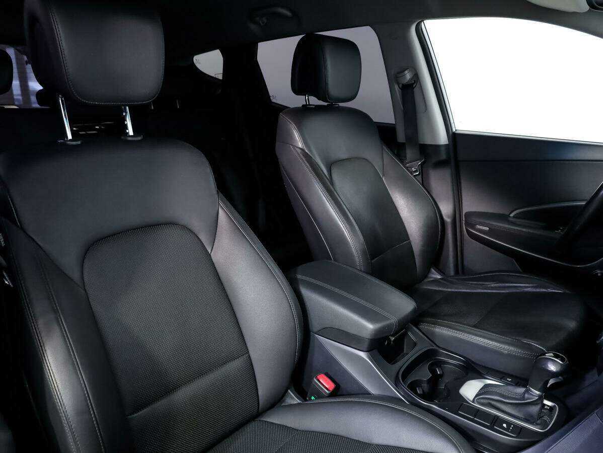 Hyundai Santa Fe с пробегом — 2017 год. Фото: #13