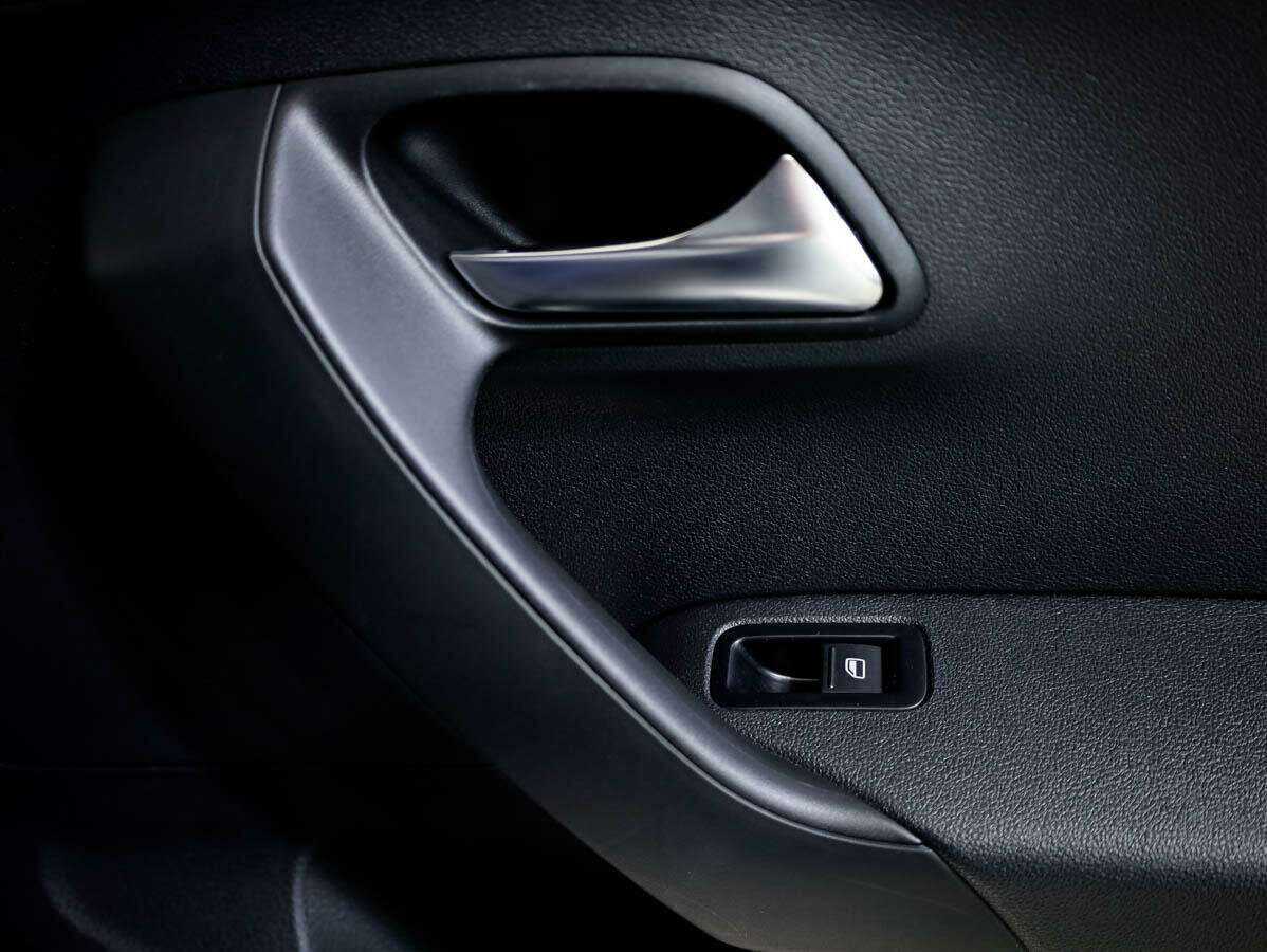 Volkswagen Polo с пробегом — 2013 год. Фото: #12