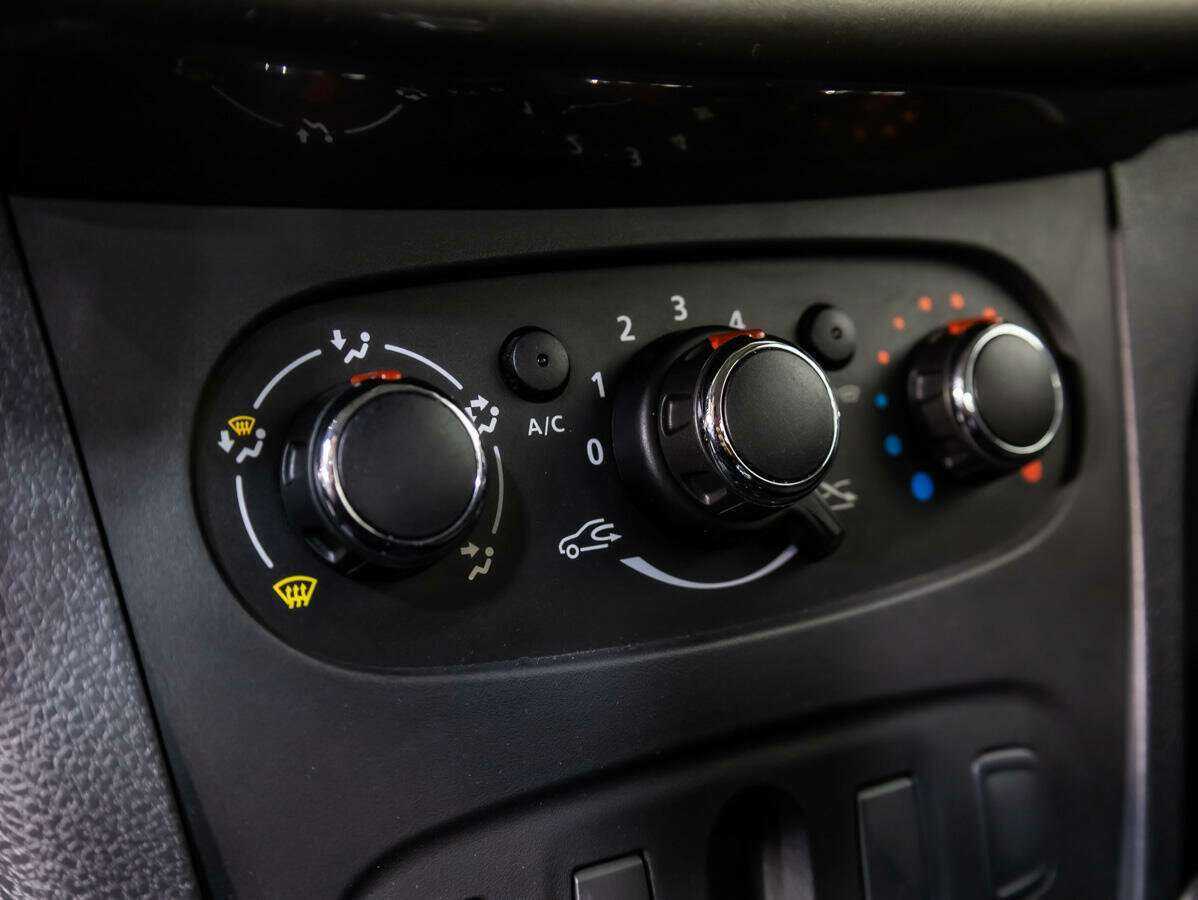 Renault Logan с пробегом — 2019 год. Фото: #12