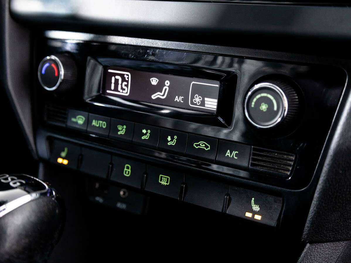 Skoda Rapid с пробегом — 2017 год. Фото: #15