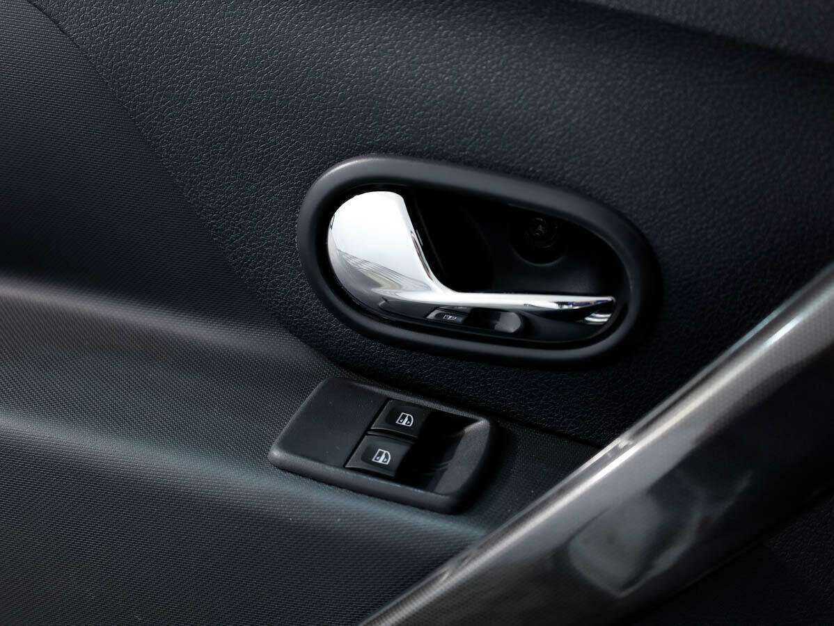 Renault Logan с пробегом — 2020 год. Фото: #13