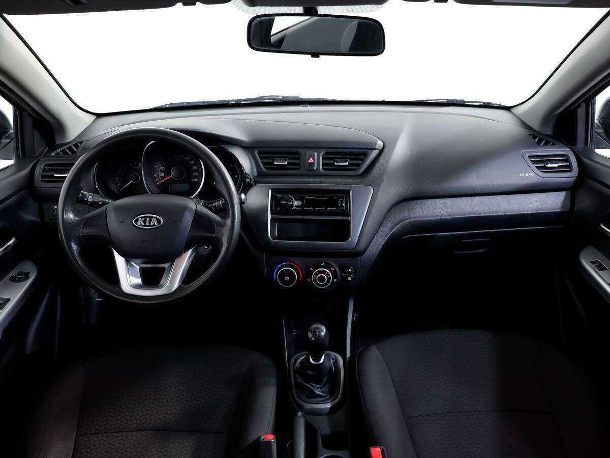 Kia Rio с пробегом — 2012 год. Фото: #8