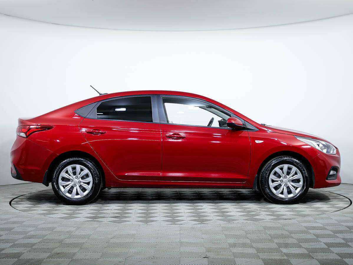 Hyundai Solaris с пробегом — 2017 год. Фото: #2