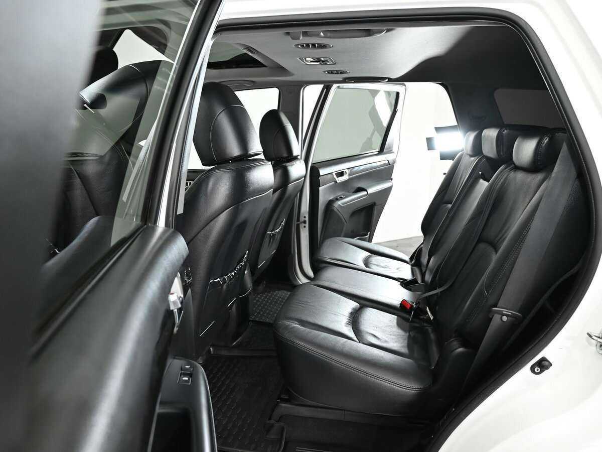 Kia Mohave с пробегом — 2012 год. Фото: #5