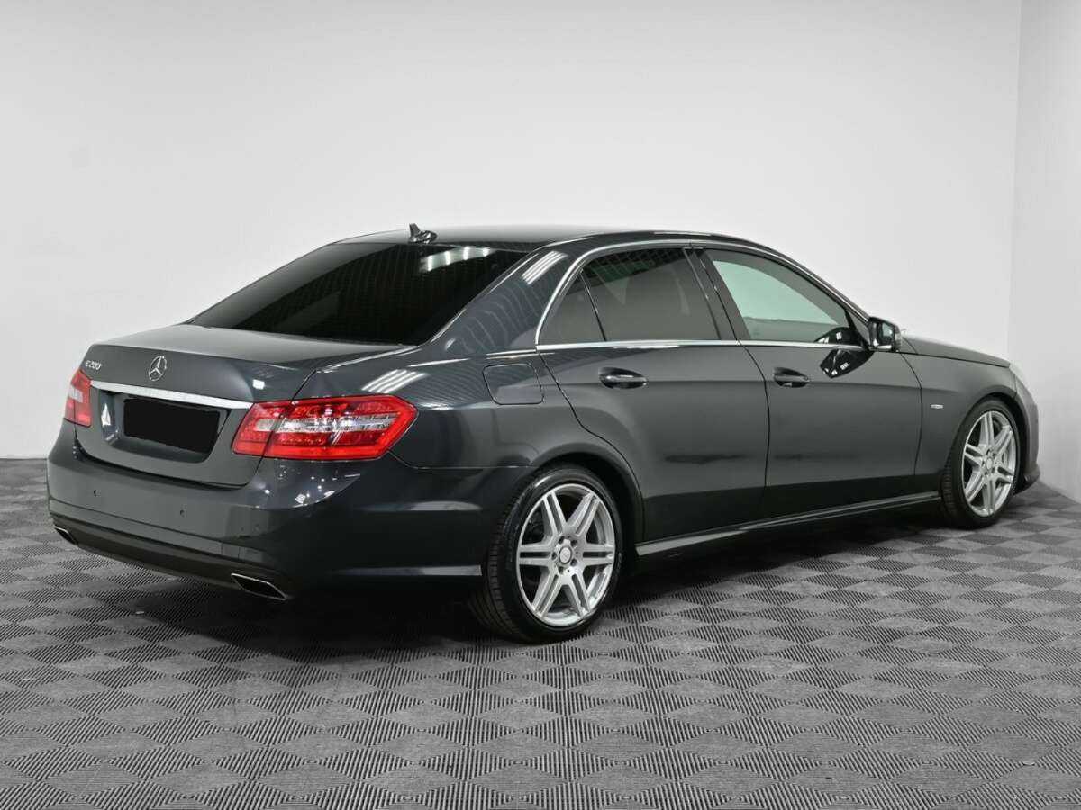 Mercedes-Benz E-Класс с пробегом — 2012 год. Фото: #1
