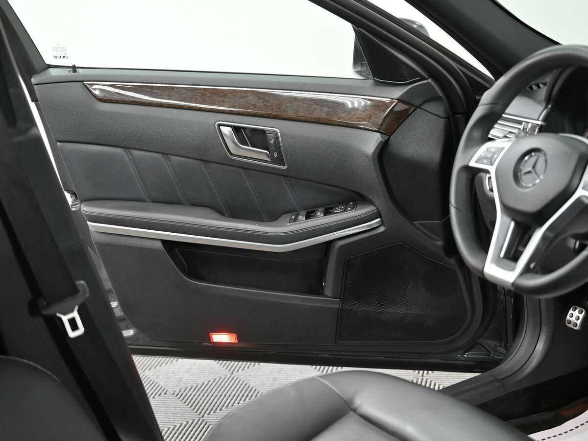 Mercedes-Benz E-Класс с пробегом — 2012 год. Фото: #10