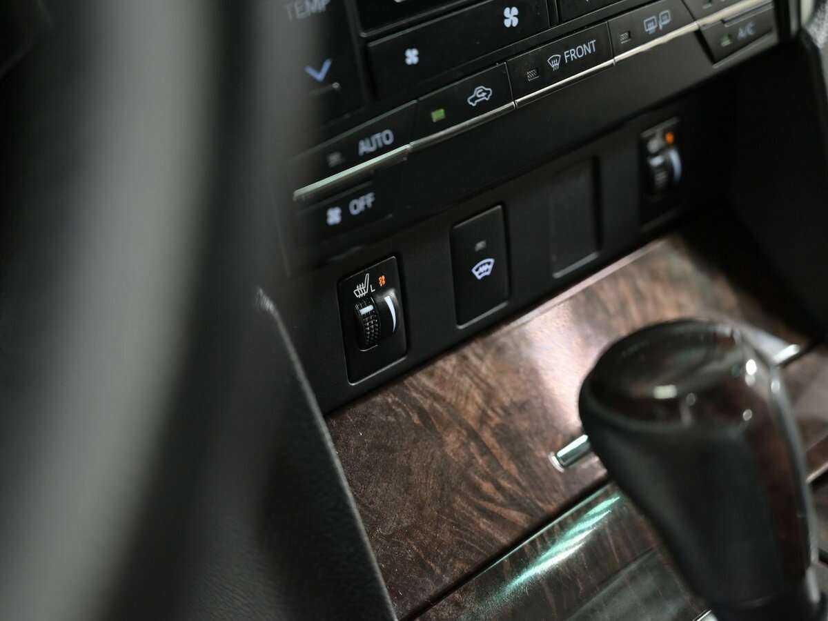 Toyota Camry с пробегом — 2017 год. Фото: #13