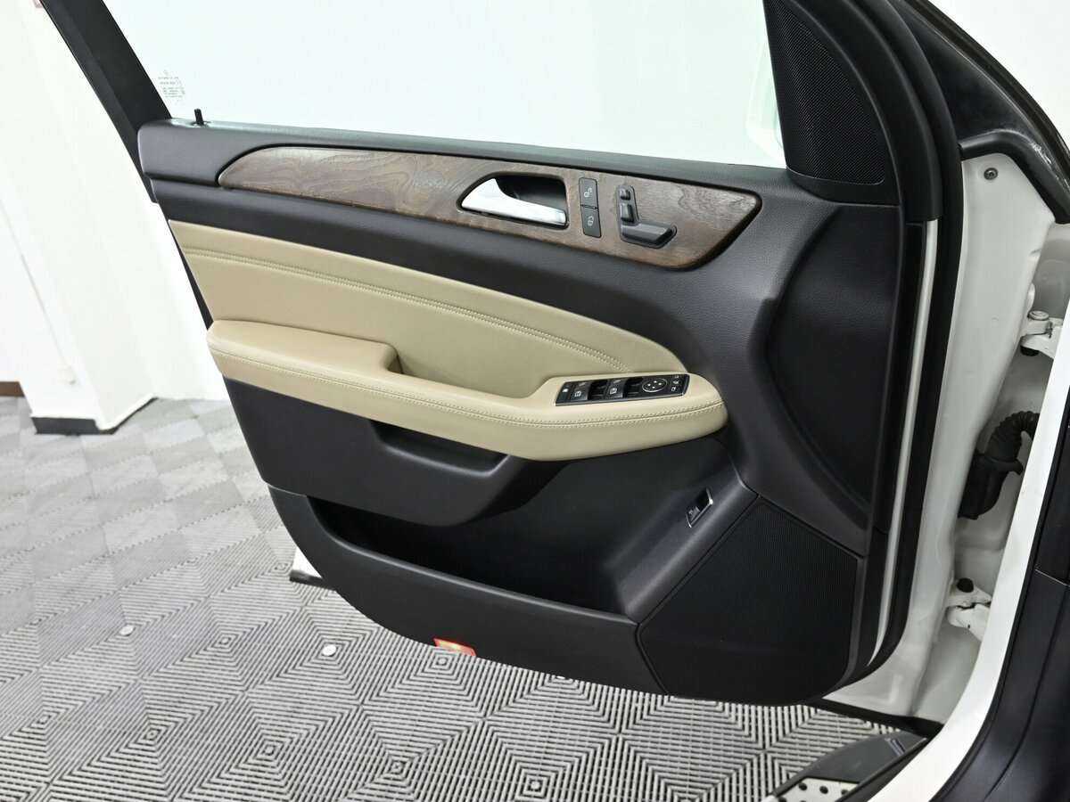 Mercedes-Benz M-Класс с пробегом — 2014 год. Фото: #12