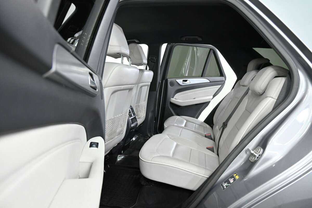 Mercedes-Benz M-Класс с пробегом — 2012 год. Фото: #10