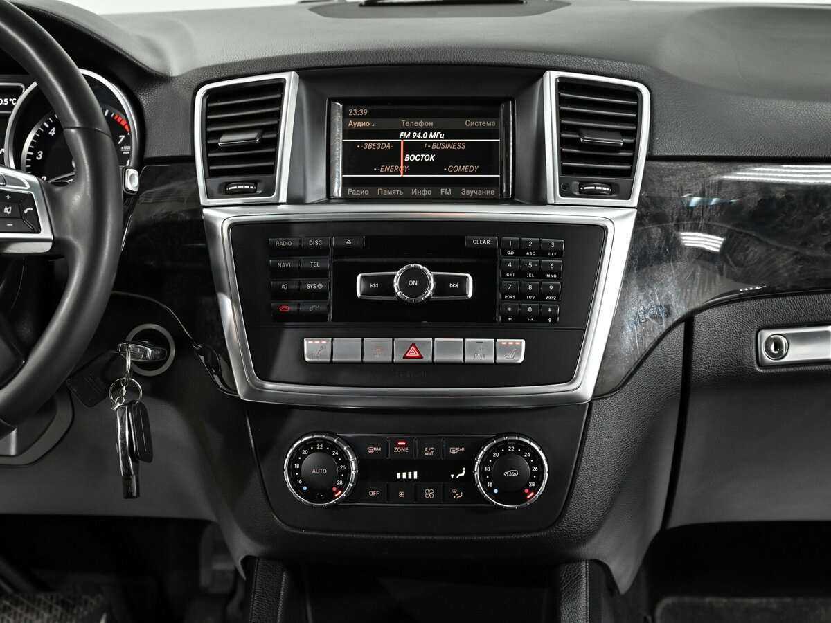 Mercedes-Benz M-Класс с пробегом — 2012 год. Фото: #6