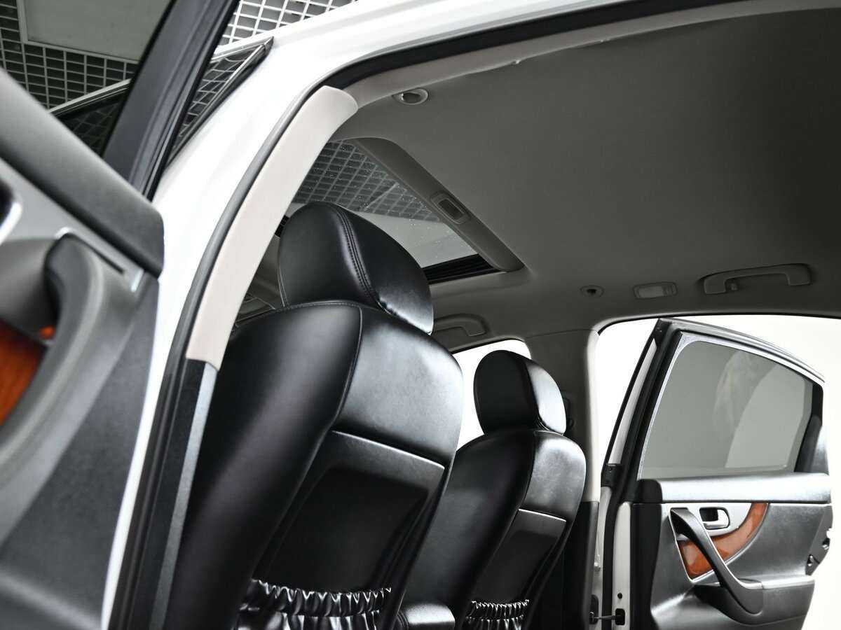 Infiniti FX с пробегом — 2012 год. Фото: #6