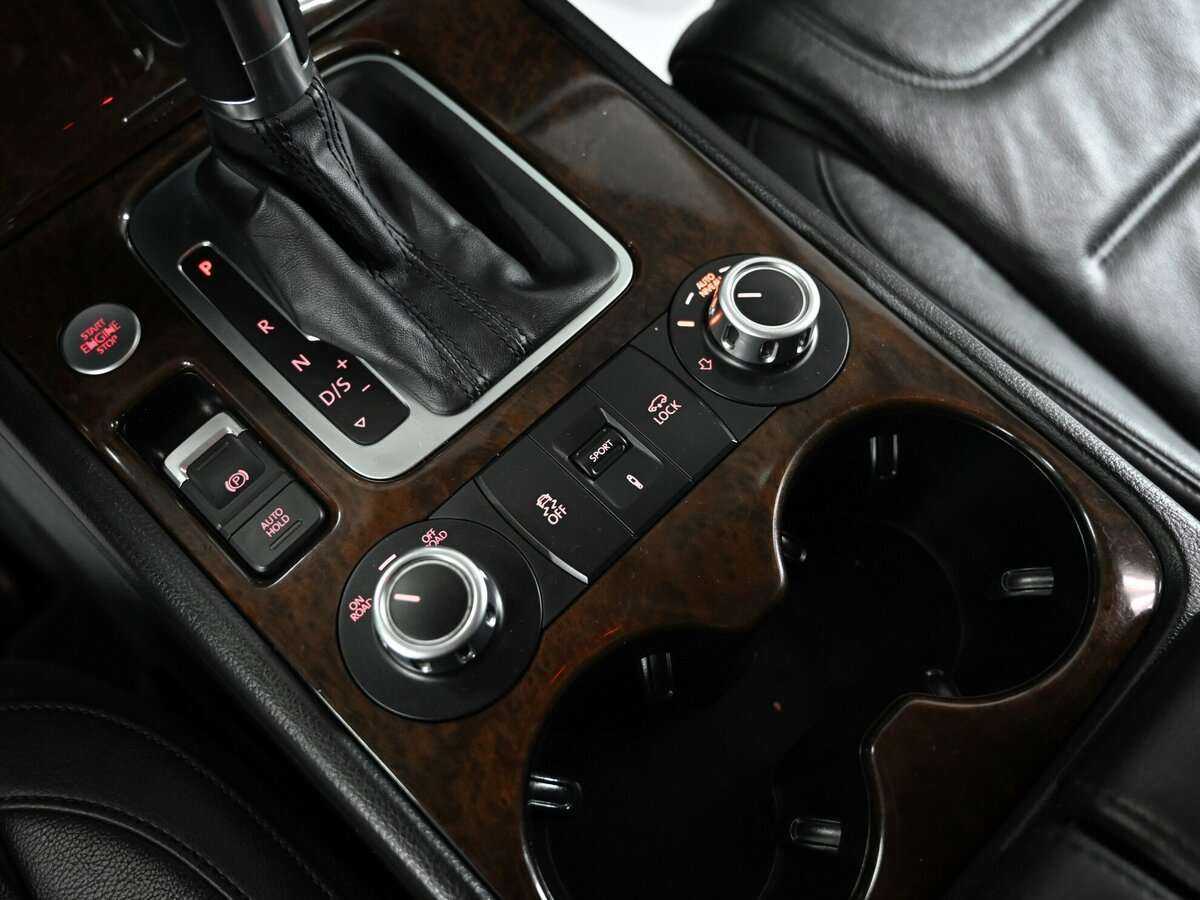 Volkswagen Touareg с пробегом — 2013 год. Фото: #11