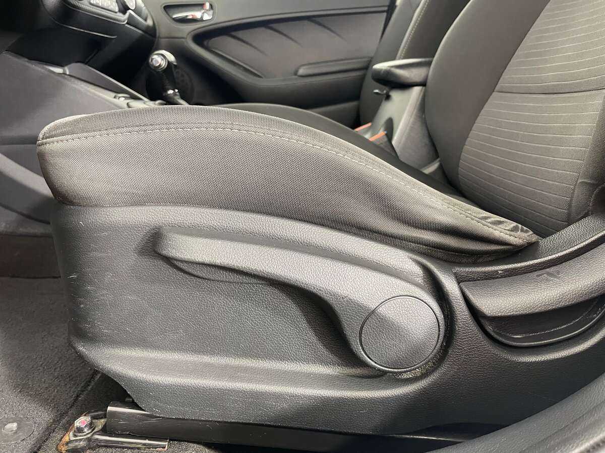 Kia Cerato с пробегом — 2014 год. Фото: #18