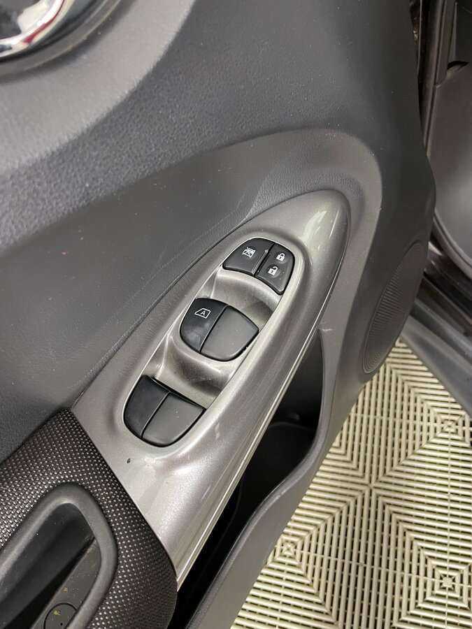 Nissan Juke с пробегом — 2012 год. Фото: #16