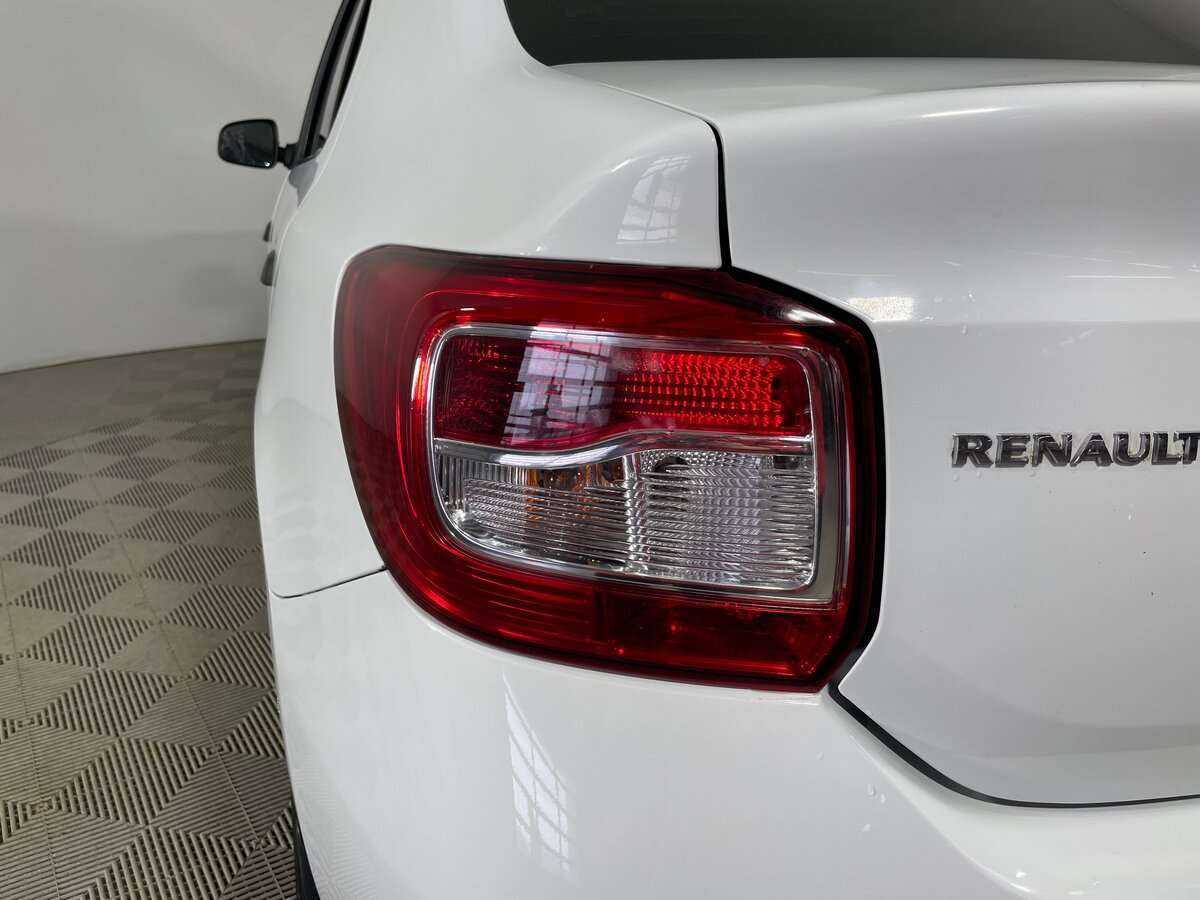 Renault Logan с пробегом — 2014 год. Фото: #7