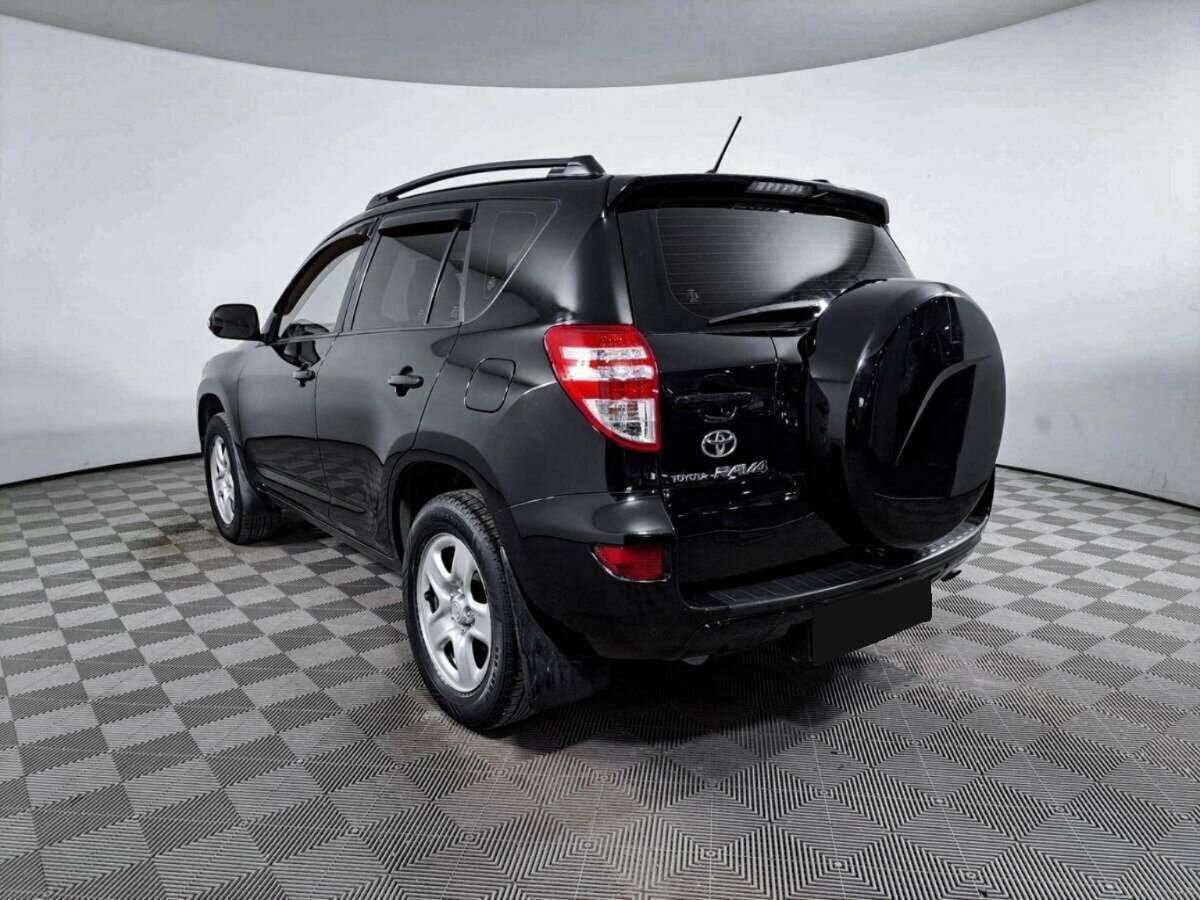 Toyota RAV4 с пробегом — 2012 год. Фото: #6
