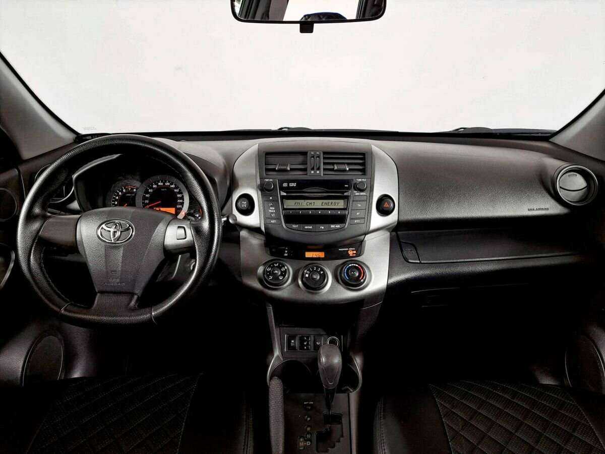 Toyota RAV4 с пробегом — 2012 год. Фото: #13