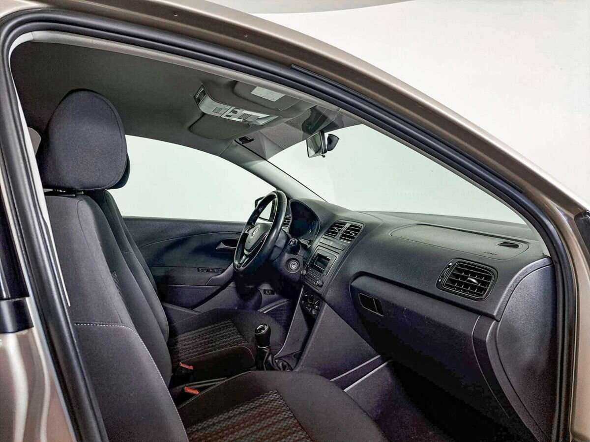 Volkswagen Polo с пробегом — 2018 год. Фото: #7