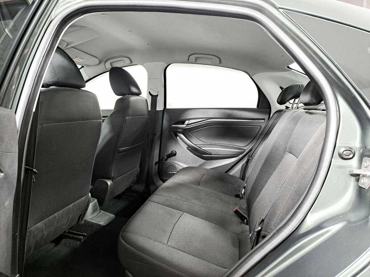 Lada (ВАЗ) Vesta с пробегом — 2017 год. Фото: #8