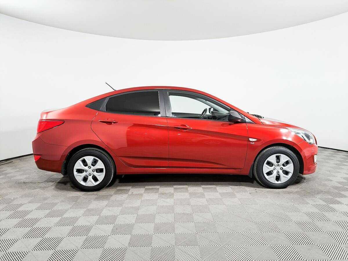 Hyundai Solaris с пробегом — 2016 год. Фото: #3