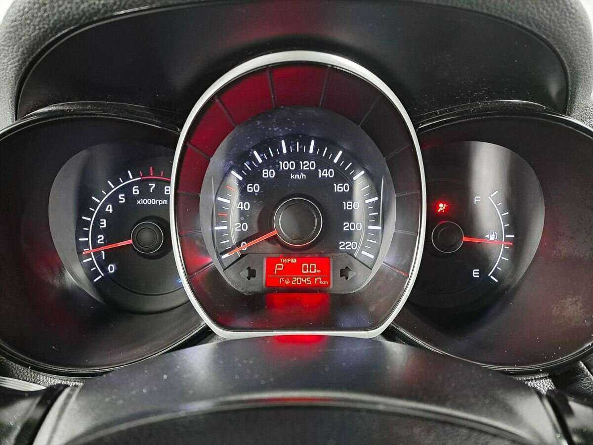 Kia Rio с пробегом — 2016 год. Фото: #10