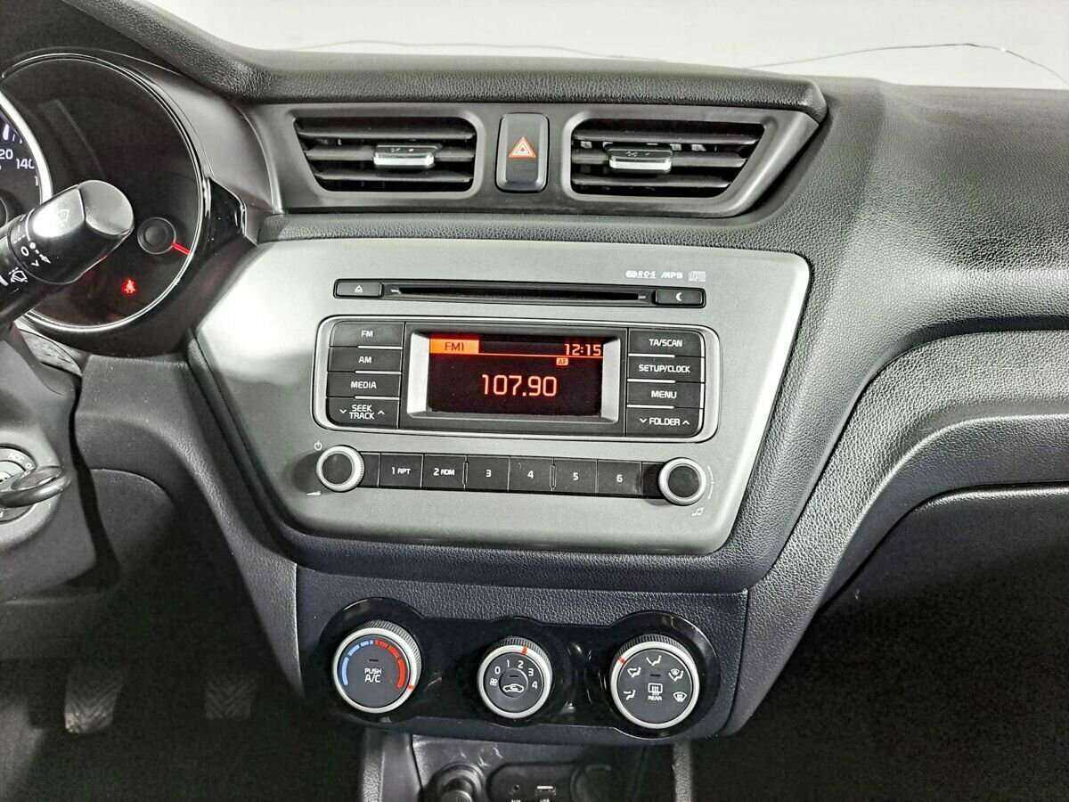 Kia Rio с пробегом — 2016 год. Фото: #12