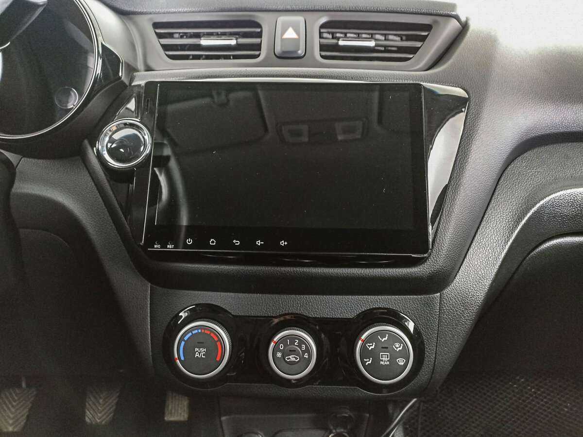 Kia Rio с пробегом — 2016 год. Фото: #12