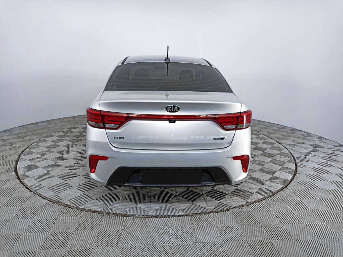 Kia Rio с пробегом — 2018 год. Фото: #5