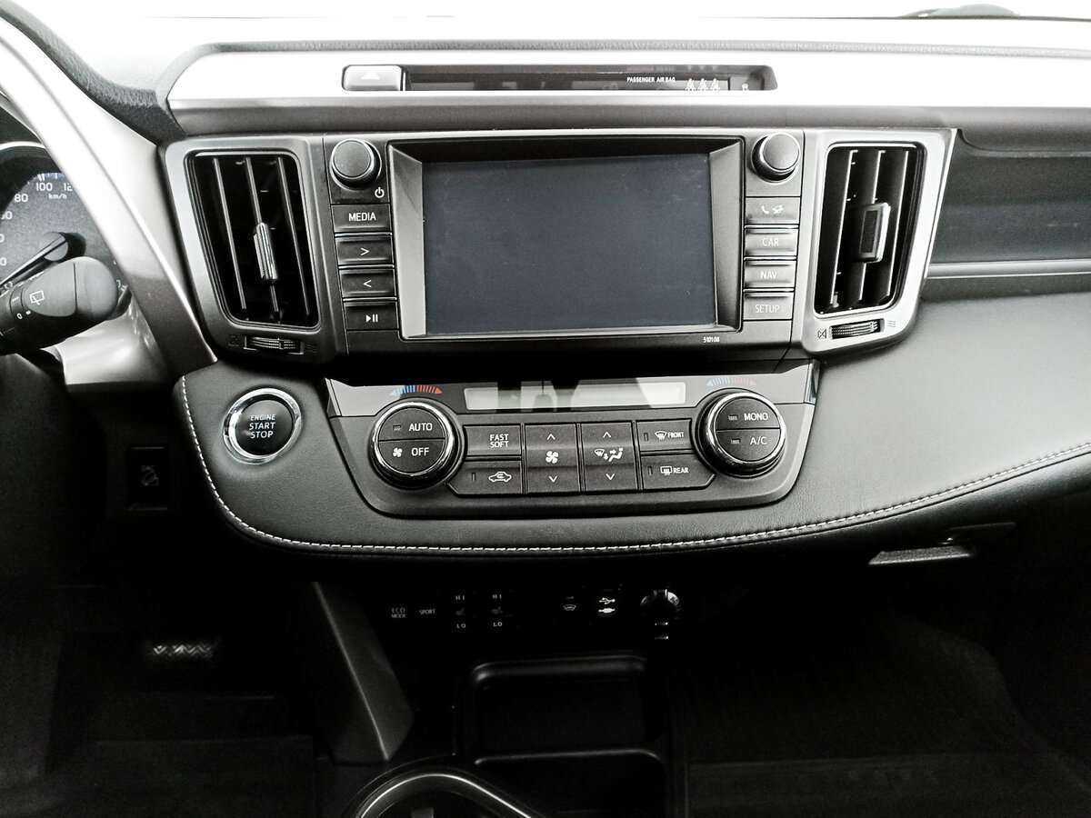 Toyota RAV4 с пробегом — 2019 год. Фото: #12