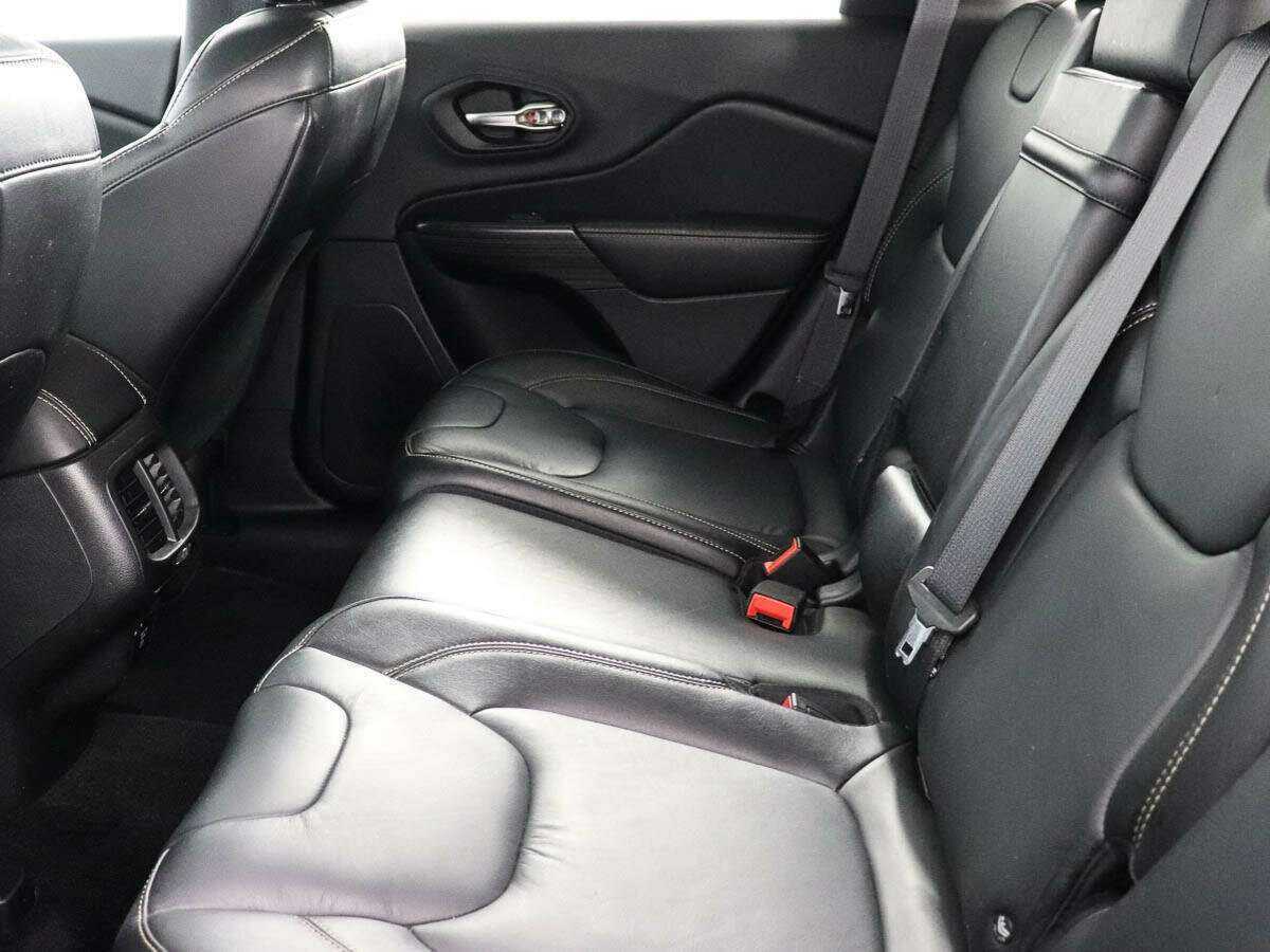 Jeep Cherokee с пробегом — 2014 год. Фото: #8