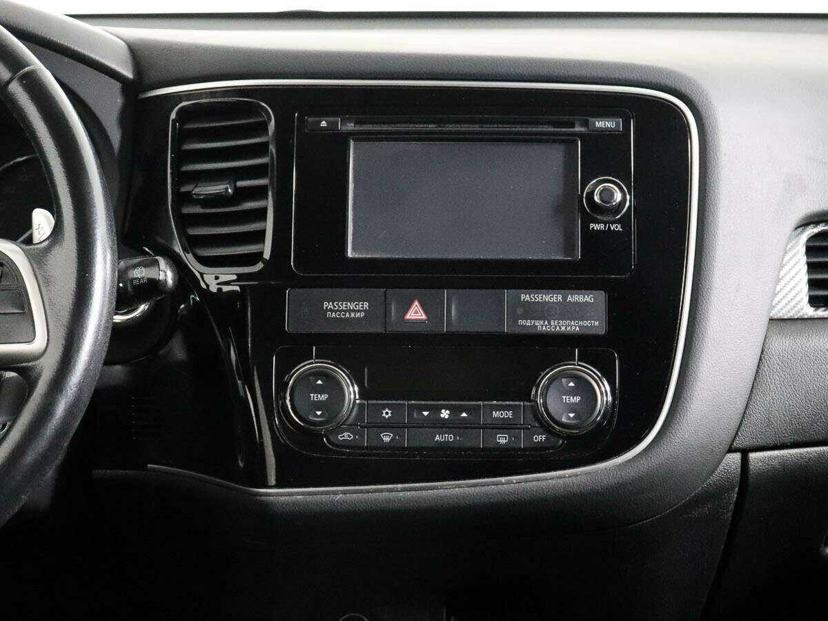 Mitsubishi Outlander с пробегом — 2013 год. Фото: #10