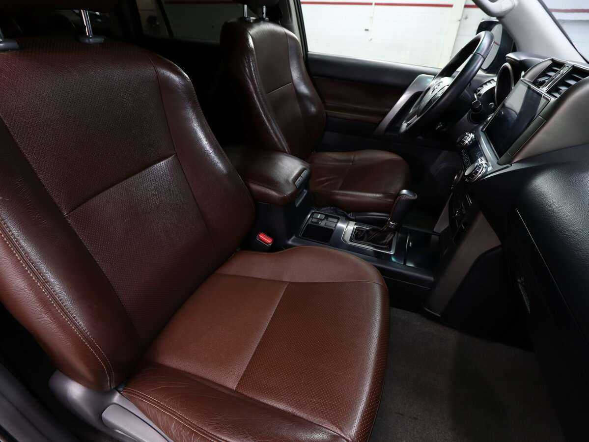 Toyota Land Cruiser Prado с пробегом — 2013 год. Фото: #10