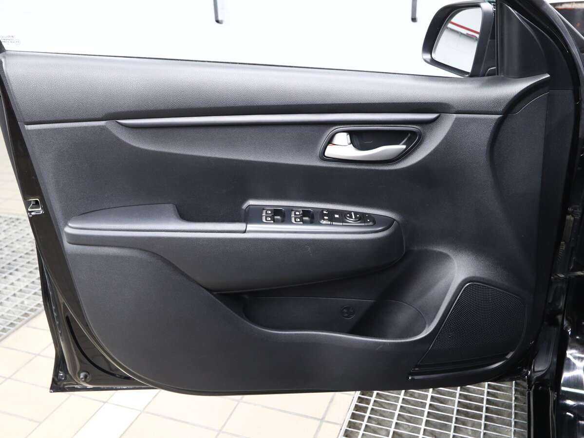 Kia Rio с пробегом — 2017 год. Фото: #7