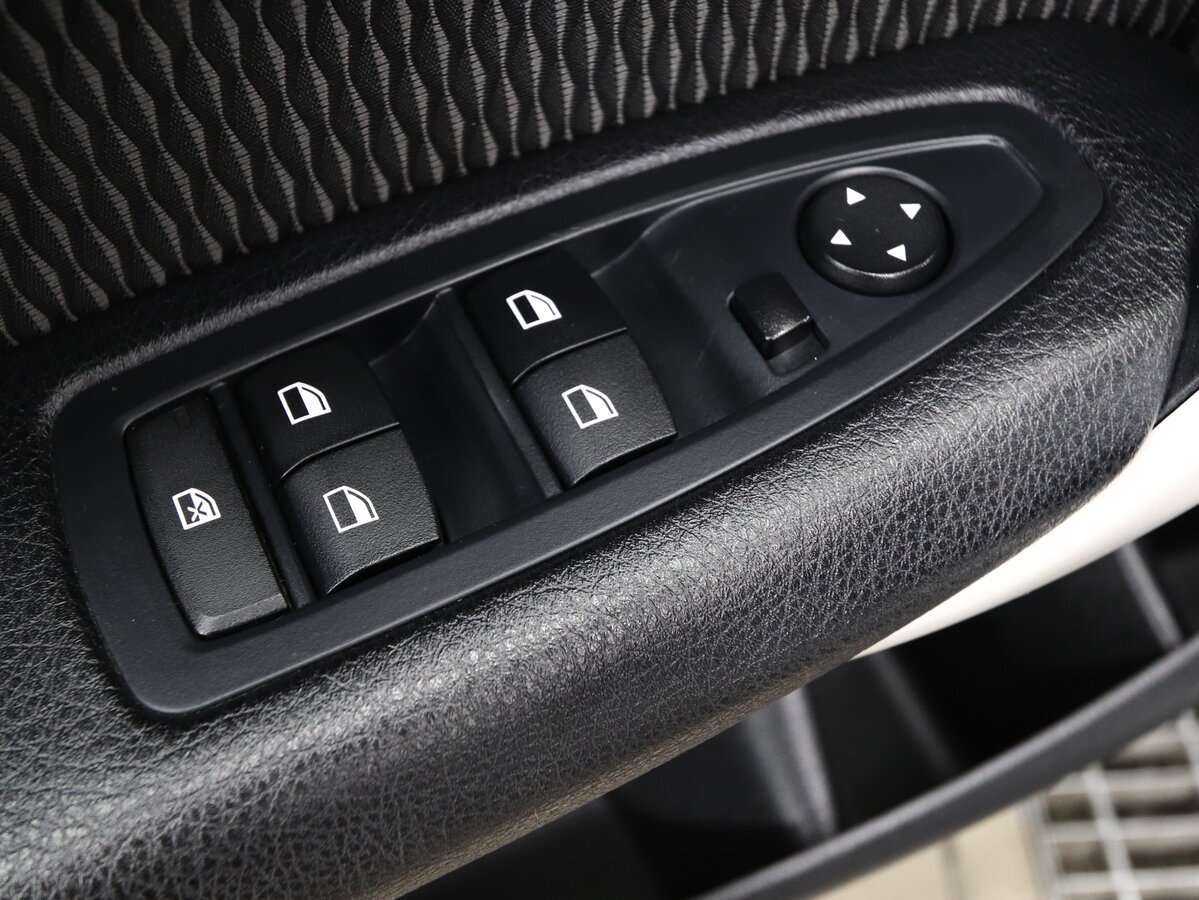 BMW 1 серии с пробегом — 2016 год. Фото: #8