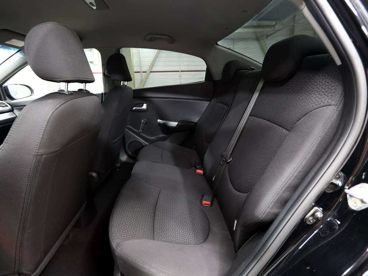 Kia Rio с пробегом — 2013 год. Фото: #9