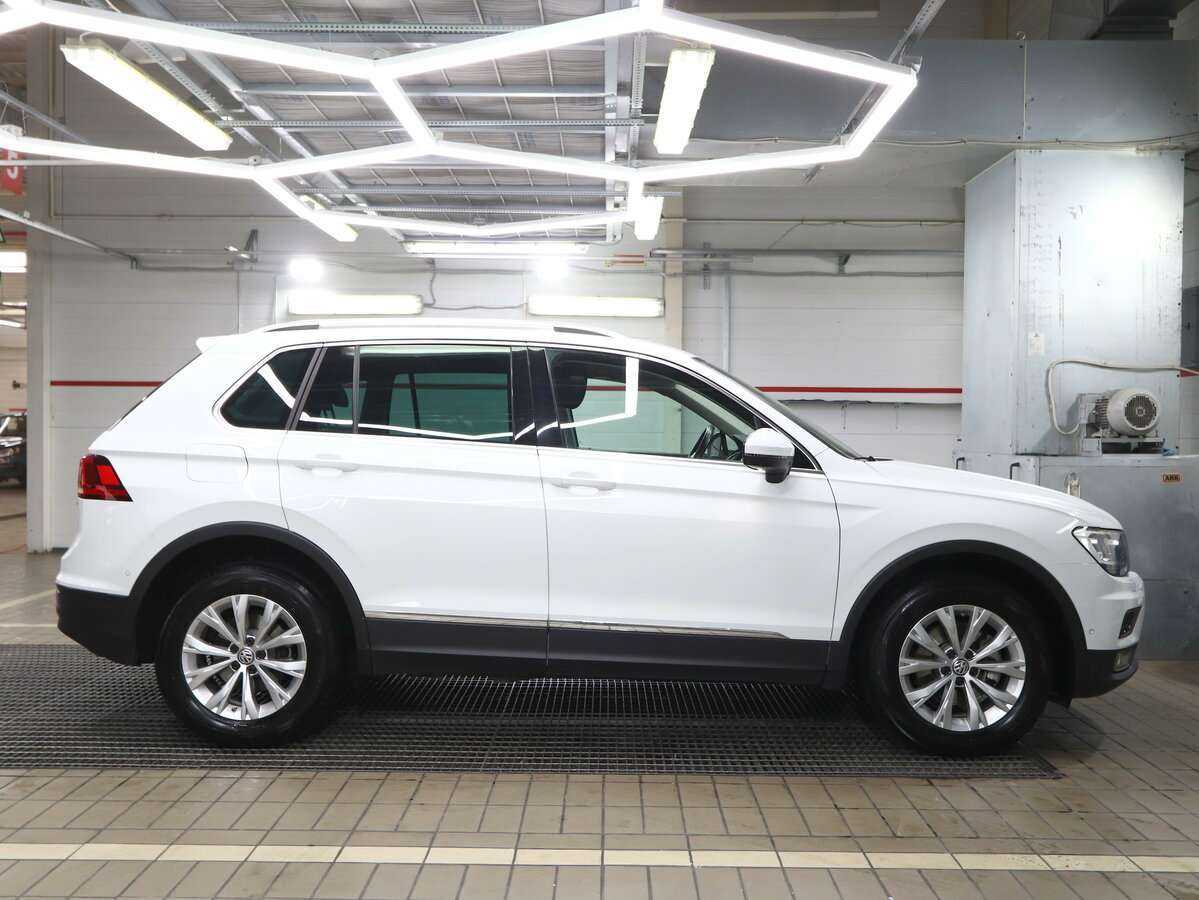 Volkswagen Tiguan с пробегом — 2018 год. Фото: #11