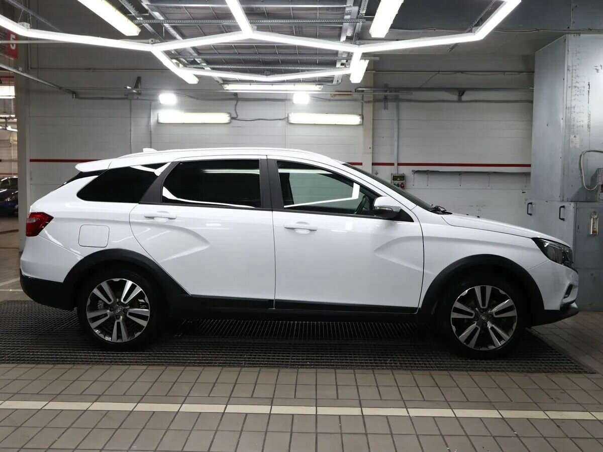 Lada (ВАЗ) Vesta с пробегом — 2018 год. Фото: #5