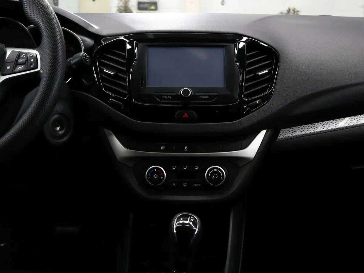 Lada (ВАЗ) Vesta с пробегом — 2018 год. Фото: #12