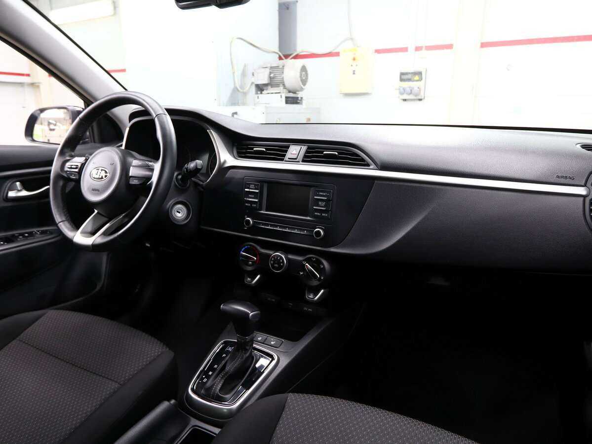 Kia Rio с пробегом — 2020 год. Фото: #7