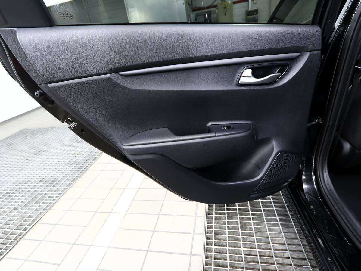 Kia Rio с пробегом — 2020 год. Фото: #13