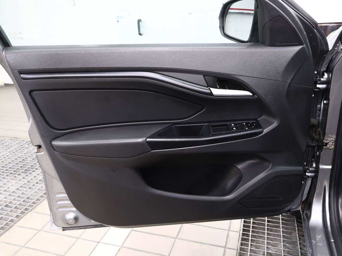 Lada (ВАЗ) Vesta с пробегом — 2018 год. Фото: #11