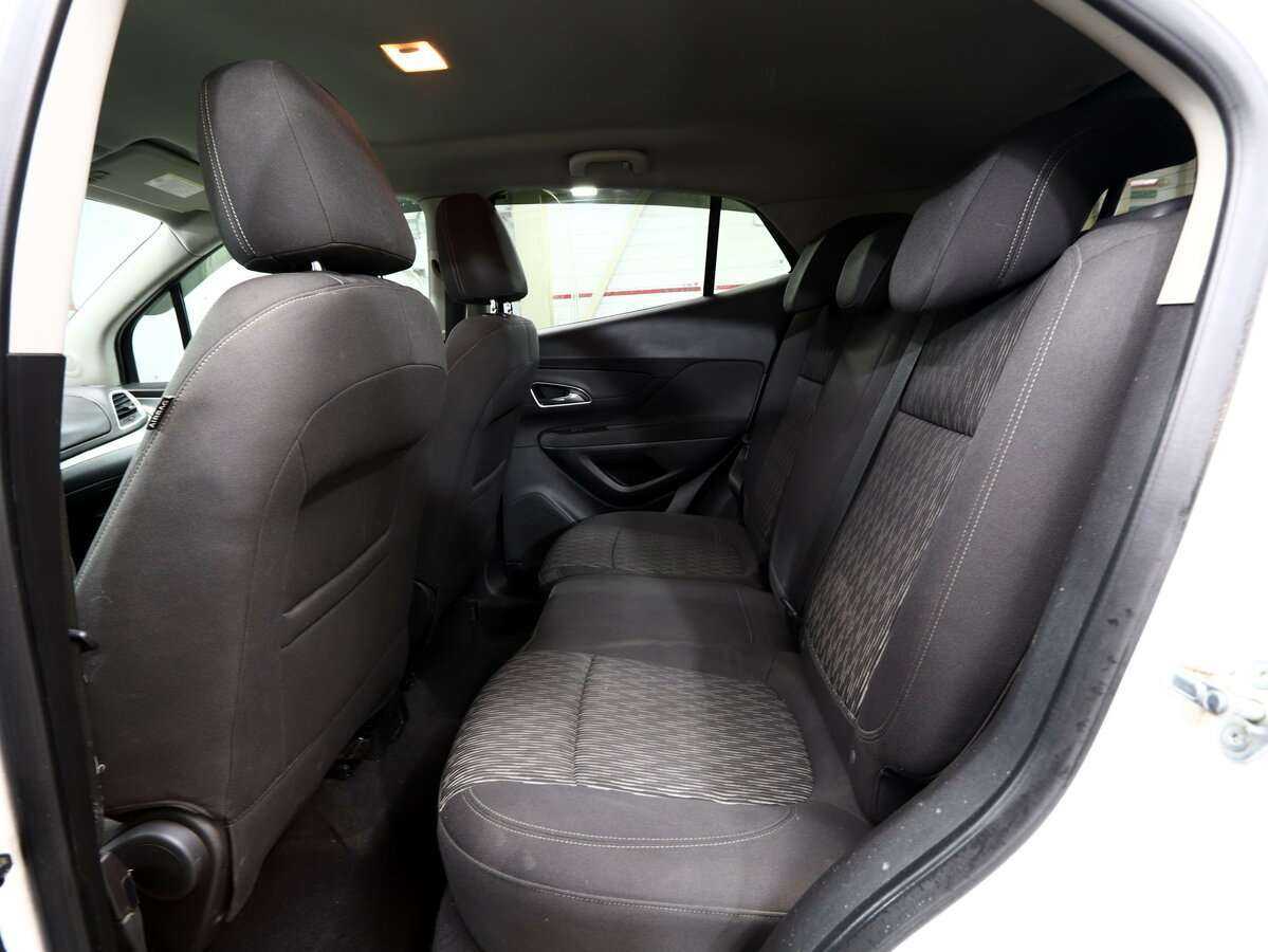 Opel Mokka с пробегом — 2013 год. Фото: #18