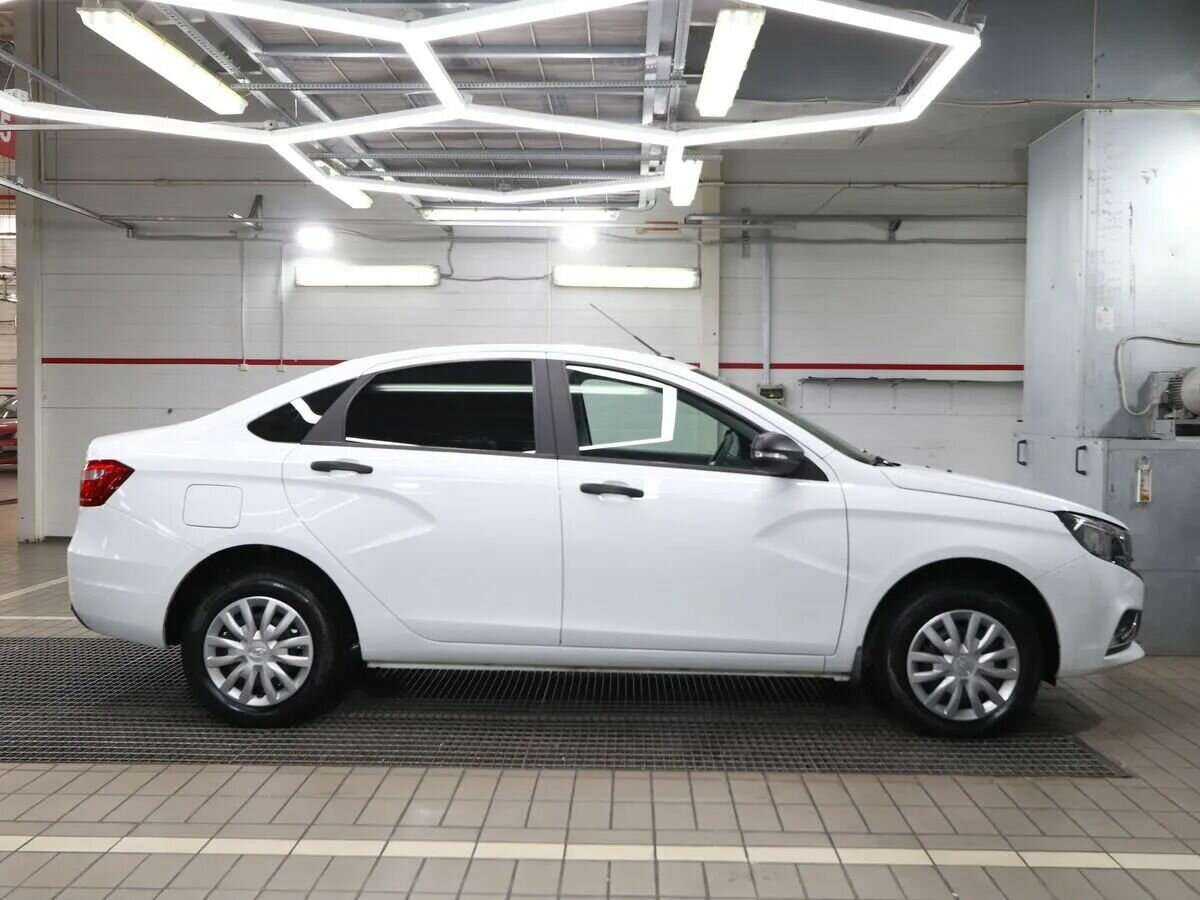 Lada (ВАЗ) Vesta с пробегом — 2021 год. Фото: #3